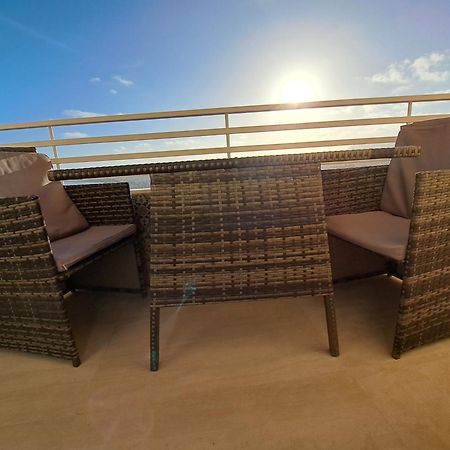 Alicante Skylights Apartments Room photo