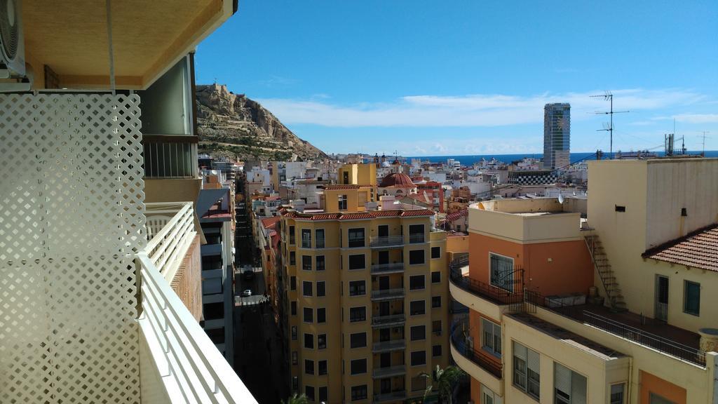 Alicante Skylights Apartments Room photo